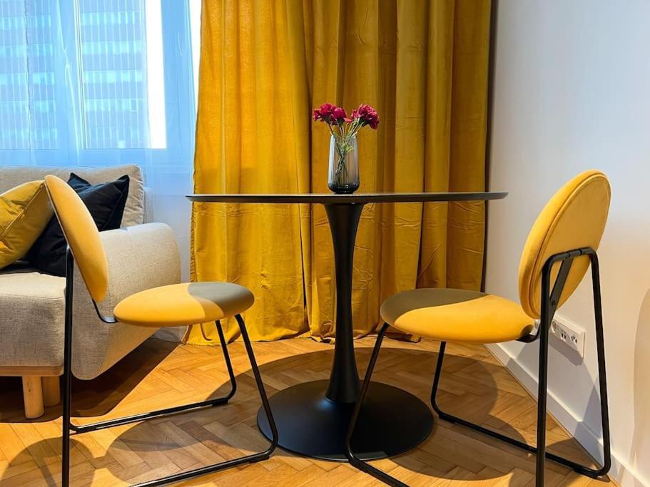 Central Getaway Studio Bratislava Extérieur photo
